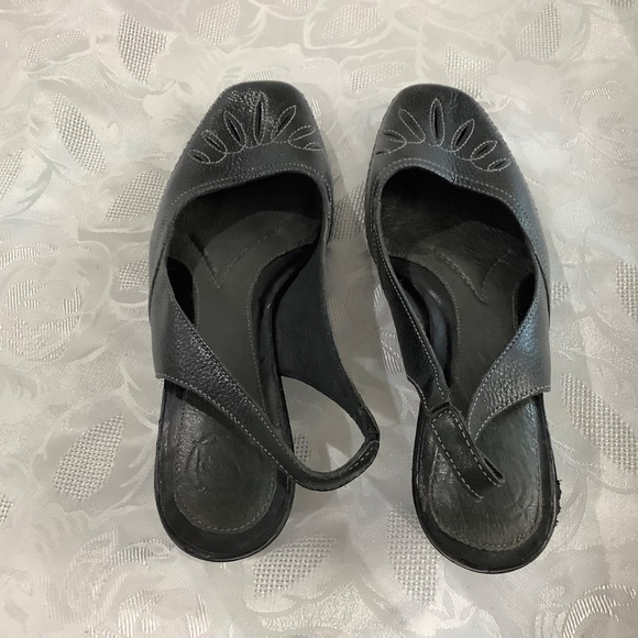 Nurture Black Leather Slingbacks Sz 9, Brazil - Picture 7 of 11